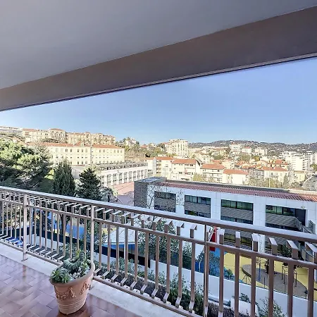 Suq3 - Tres Beau 2 Pieces Avec Terrasse Apartment